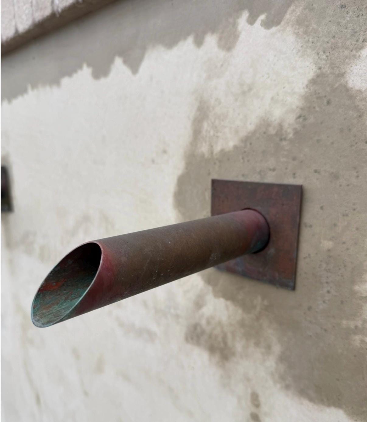 42mm Handmade Copper Water Spout , Zen Garden / Pond Feature , Wall Mounted Fountain , 240mm Projection, with Wall Plate – Single Spout