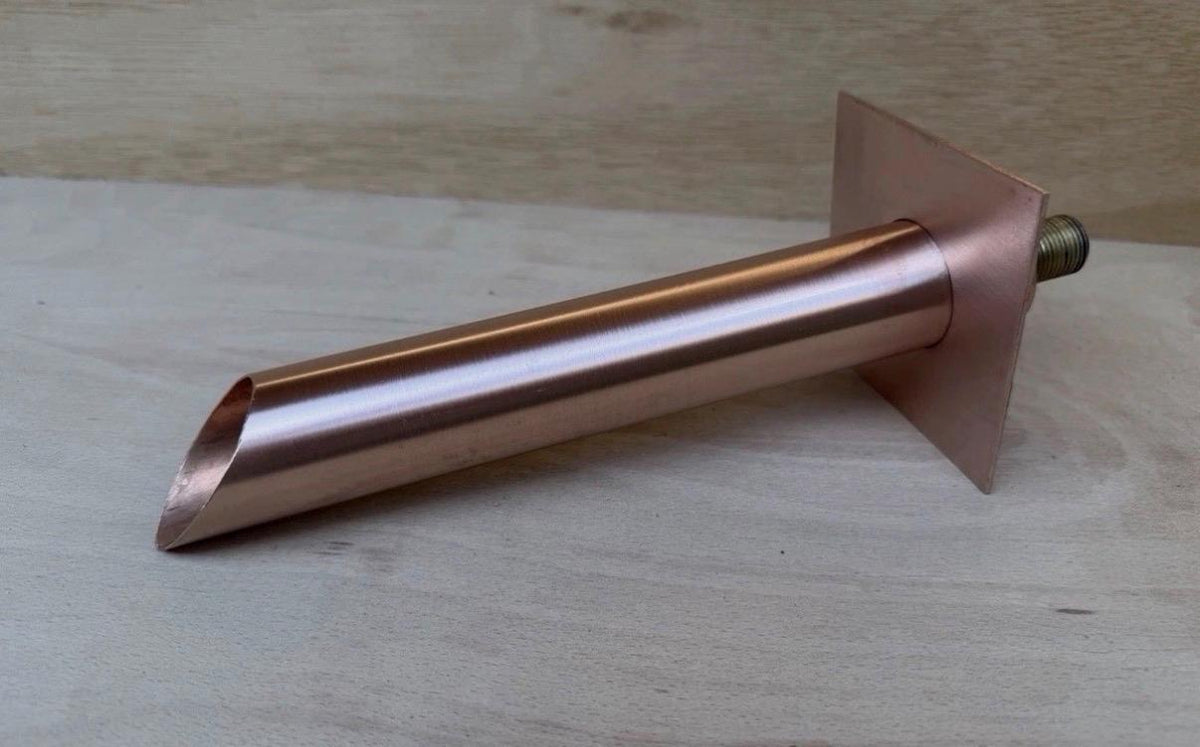 Set of 2 42mm Copper Water Spouts - 240mm - copper finish detail